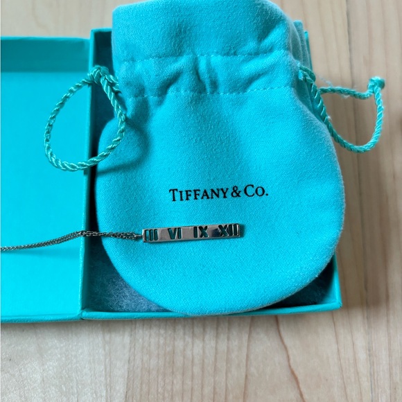 Tiffany & Co. Atlas bar Roman numeral pendant necklace - Picture 3 of 8